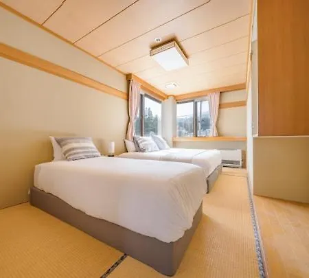 Red Fox Lodge Myoko Exterior photo