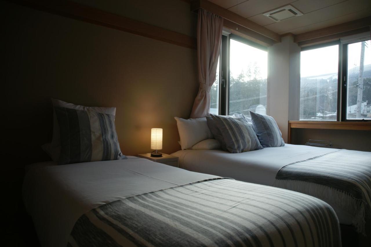 Red Fox Hotel *